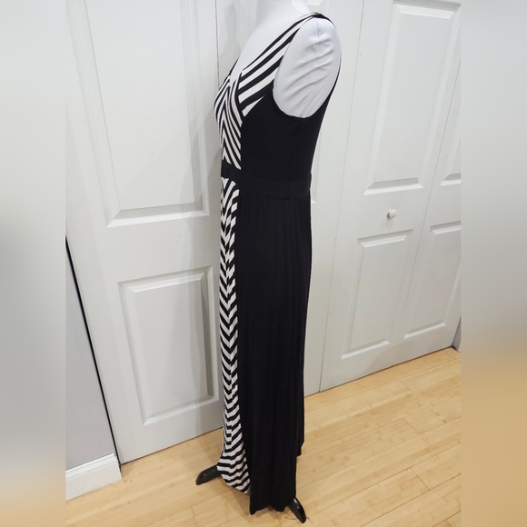 Apt. 9 Black and White Striped Maxi Dress - Picture 6 of 9